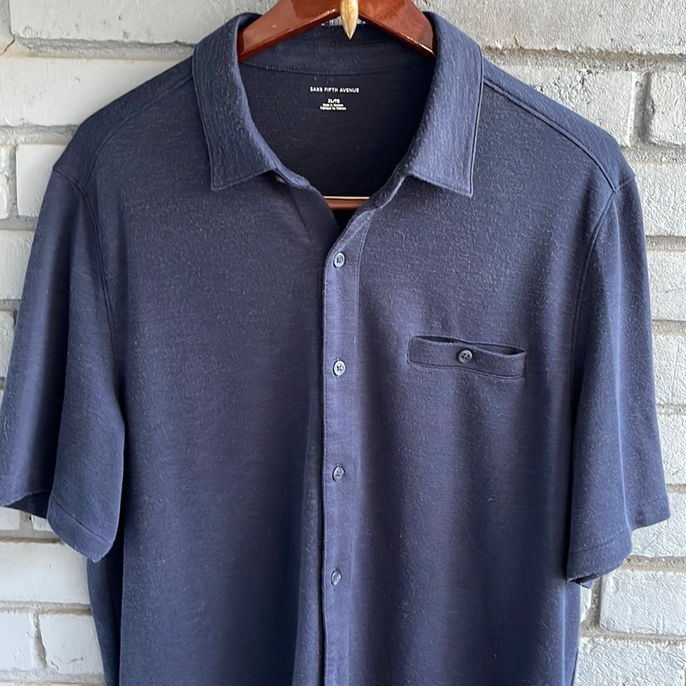 Saks Fifth Avenue Men's Polo. SZ XL.
